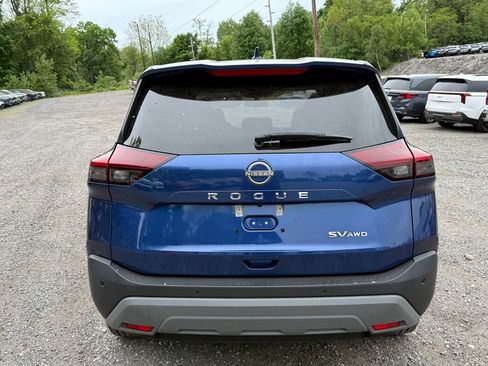 Used 2023 Nissan Rogue SV AWD/4WD image 5
