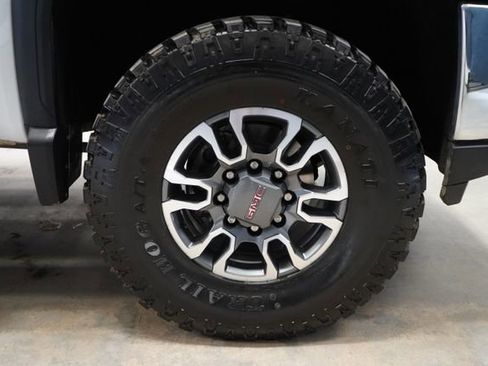 Used 2021 GMC Sierra 2500 SLE w/ SLE Value Package; AWD/4WD image 49