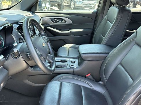 Used 2023 Chevrolet Traverse LT AWD/4WD image 9