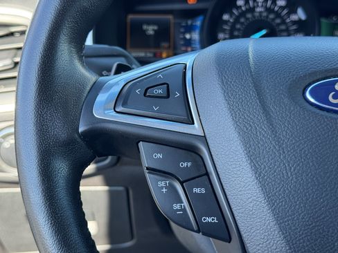 Used 2015 Ford Edge SEL w/ Equipment Group 201A image 30