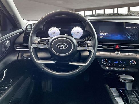 Used 2023 Hyundai Elantra Limited image 6