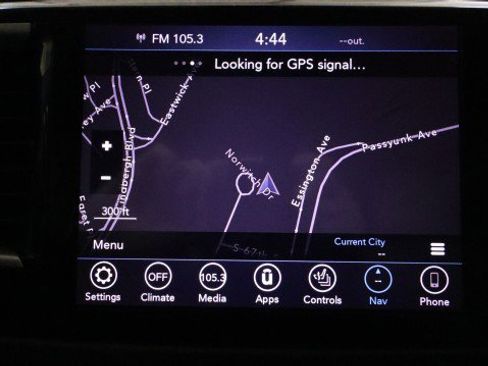 Used 2019 Chrysler Pacifica Touring-L image 15