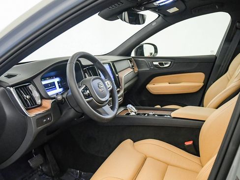 Certified 2024 Volvo XC60 T8 Ultimate w/ Protection Package Premier AWD/4WD image 17