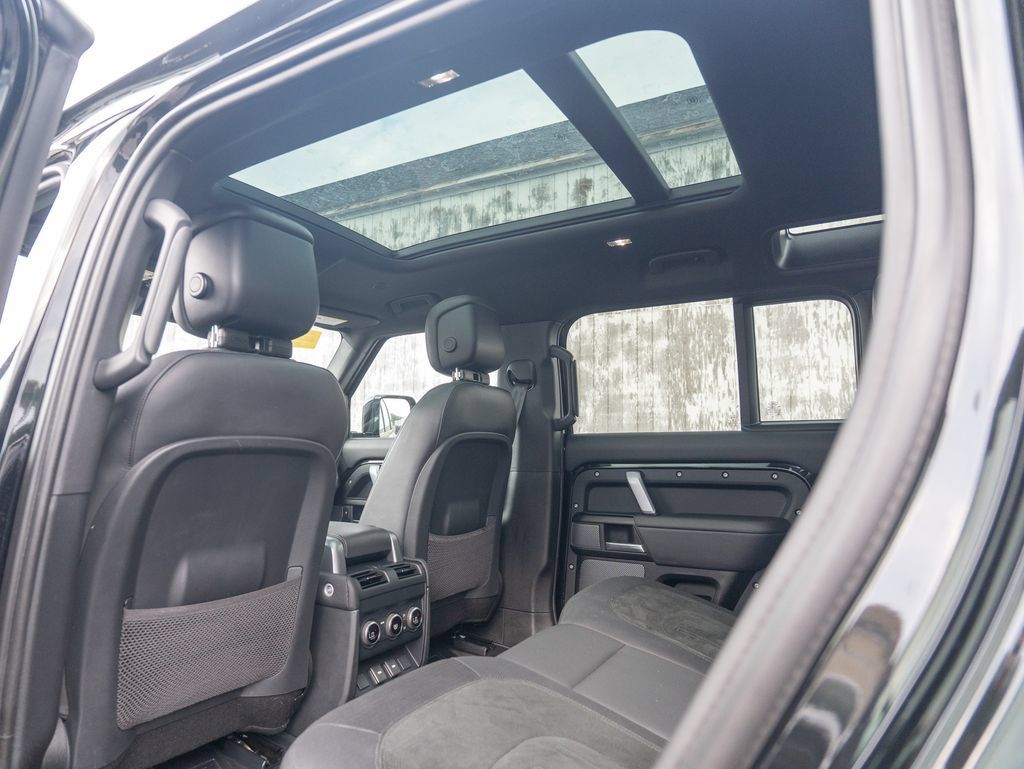 Certified 2023 Land Rover Defender 110 V8 AWD/4WD image 35