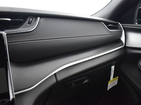 Used 2025 Jeep Grand Cherokee L Altitude image 33