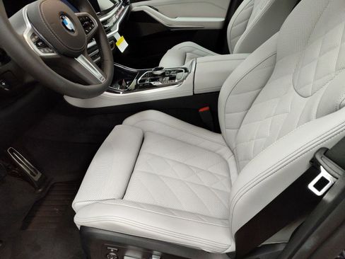 Used 2026 BMW X5 xDrive40i w/ Executive Package image 19