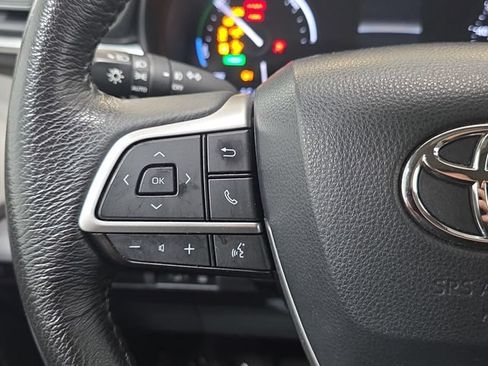 Certified 2024 Toyota Sienna XLE FWD image 16