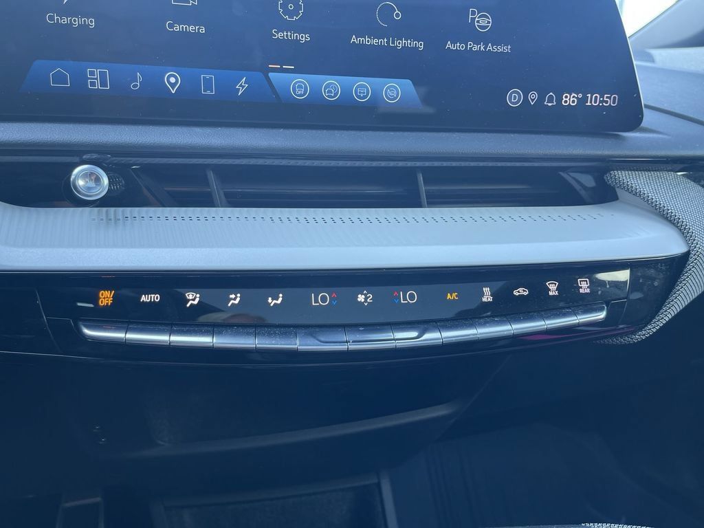 Used 2025 Cadillac Optiq Luxury 2 w/ LPO, Floor Liner Package AWD/4WD image 16