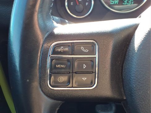 Used 2016 Jeep Wrangler Unlimited Rubicon w/ Connectivity Group image 33