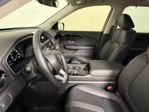 Used 2025 Honda Pilot EX-L image 27