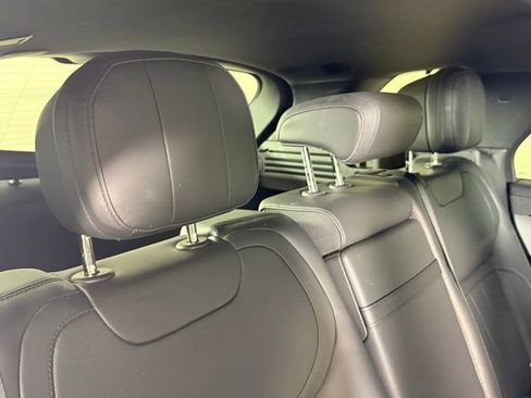 Used 2025 Land Rover Range Rover Sport SE AWD/4WD image 26