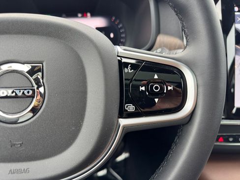 Certified 2025 Volvo V90 B6 Cross Country Plus image 15