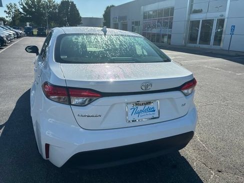 Used 2024 Toyota Corolla LE FWD image 4