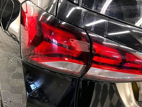 Used 2023 Chevrolet Equinox LT image 27