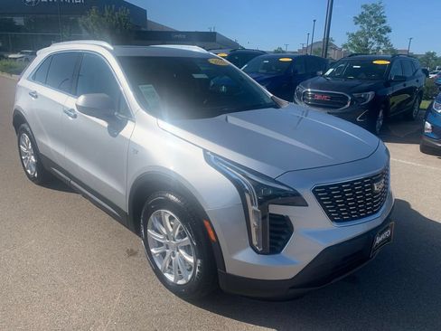 Used 2022 Cadillac XT4 Luxury w/ Driver Awareness Package AWD/4WD image 7