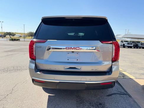 Used 2024 GMC Yukon SLT w/ SLT Luxury Package RWD image 5