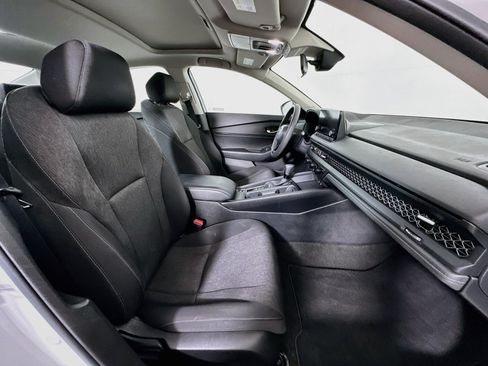 Used 2023 Honda Accord EX image 29