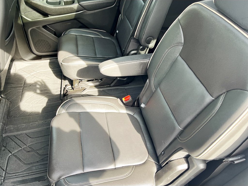 Used 2022 Chevrolet Traverse Premier AWD/4WD image 26
