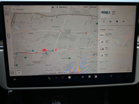 Used 2021 Tesla Model S Plaid image 15