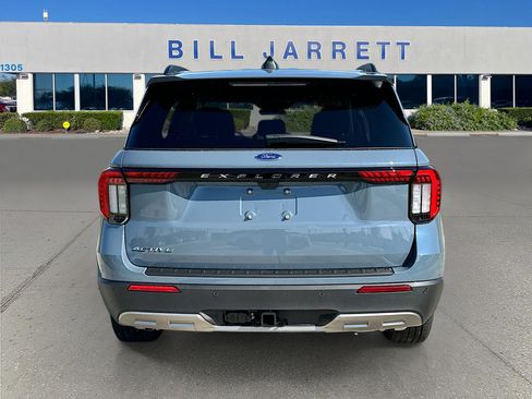 New 2026 Ford Explorer Active image 5
