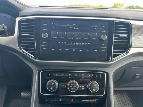 Used 2022 Volkswagen Atlas Cross Sport SE AWD/4WD image 19