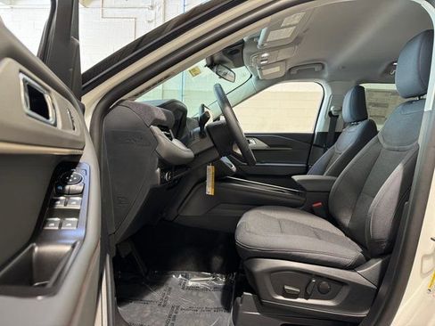 New 2025 Ford Explorer Active image 21