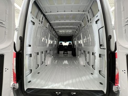 New 2025 Mercedes-Benz Sprinter 2500 image 26