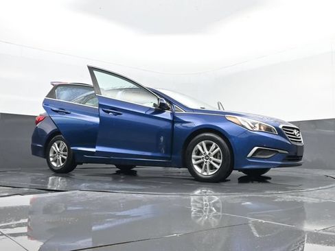 Used 2017 Hyundai Sonata SE FWD image 29
