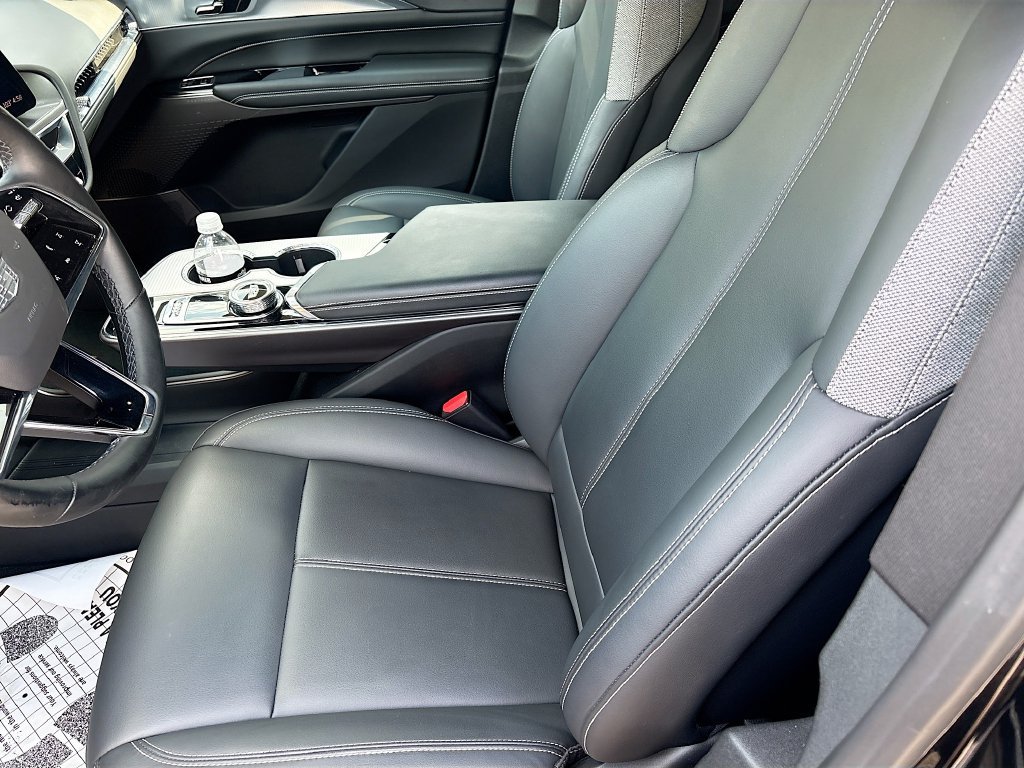 Certified 2024 Cadillac Lyriq Tech AWD/4WD image 20
