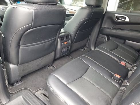 Used 2018 Nissan Pathfinder Platinum w/ Cargo Package AWD/4WD image 36