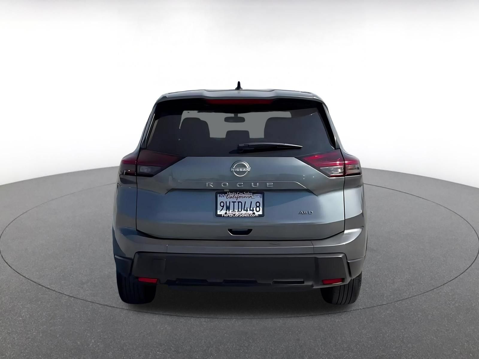 Used 2026 Nissan Rogue SV AWD/4WD image 12