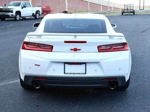 Used 2016 Chevrolet Camaro LT RWD image 28