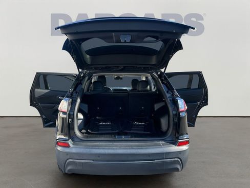 Used 2019 Jeep Cherokee Latitude Plus image 28