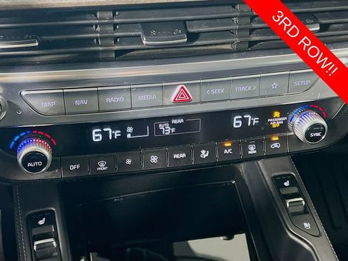 Used 2022 Kia Telluride EX w/ EX Premium Package FWD image 16