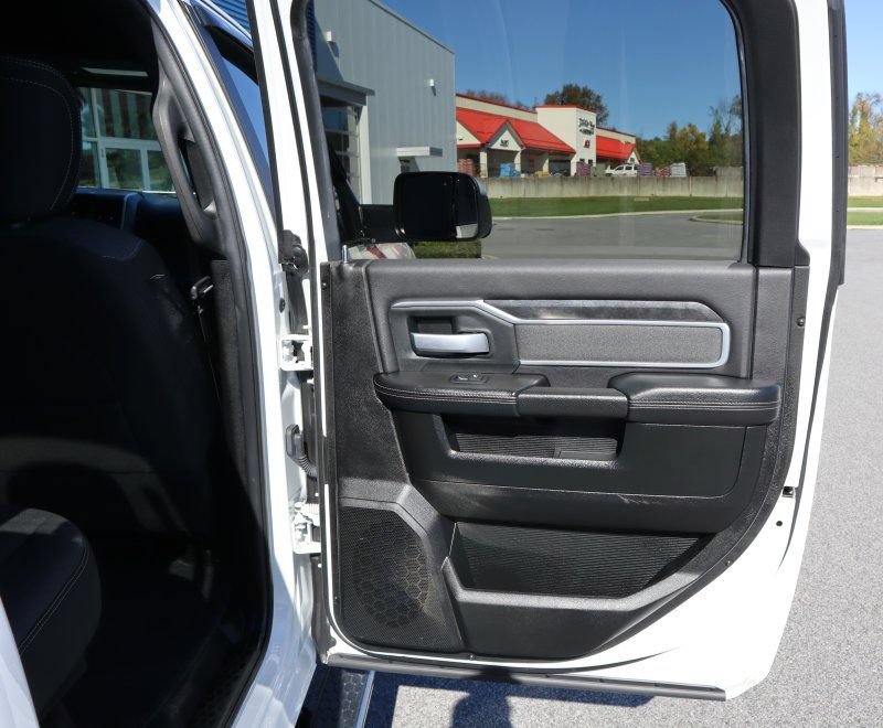 Used 2020 RAM 2500 Big Horn w/ Night Edition AWD/4WD image 19