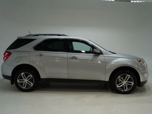 Used 2017 Chevrolet Equinox Premier w/ Enhanced Convenience Package image 9