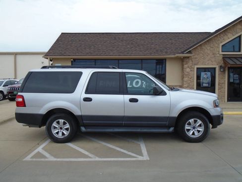 Used 2017 Ford Expedition EL XL w/ Equipment Group 101A RWD image 5