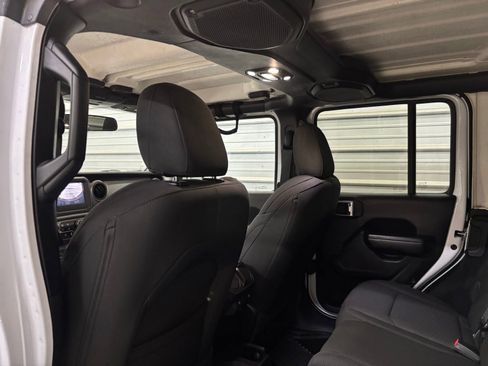 Used 2020 Jeep Wrangler Unlimited Sport S image 24