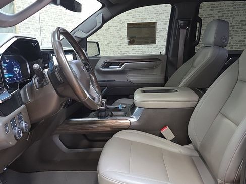 Used 2022 Chevrolet Silverado 1500 LT Trail Boss w/ Convenience Package II image 26