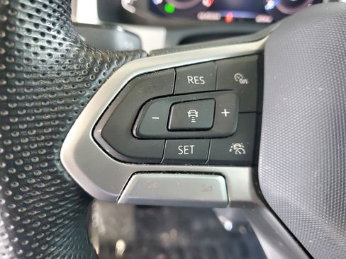 Used 2023 Volkswagen Atlas SEL Premium AWD/4WD image 24