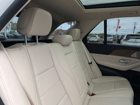 Used 2022 Mercedes-Benz GLE 350 4MATIC w/ Premium Package image 33
