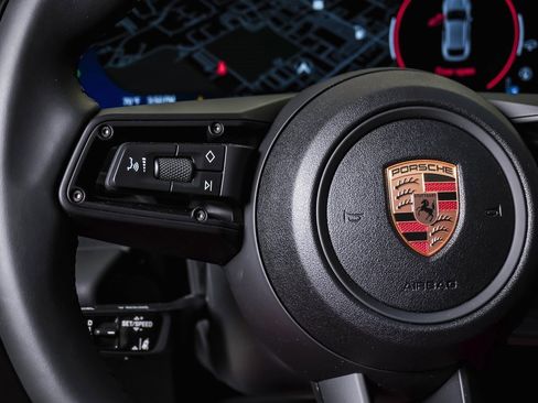 New 2025 Porsche Macan 4S Electric image 20