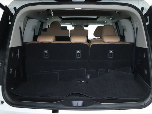 Used 2025 INFINITI QX80 Sensory AWD/4WD image 34