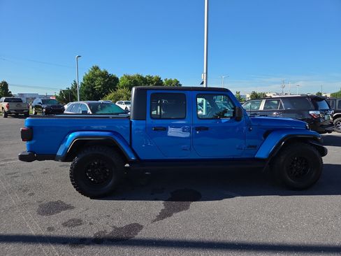Used 2021 Jeep Gladiator Sport AWD/4WD image 17