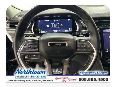 Used 2021 Jeep Grand Cherokee L Limited AWD/4WD image 15