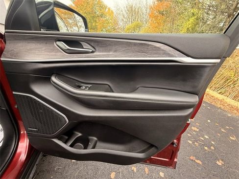 Used 2021 Jeep Grand Cherokee L Limited image 44