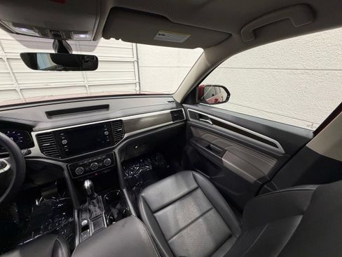 Used 2023 Volkswagen Atlas SE w/ Panoramic Sunroof Package FWD image 36