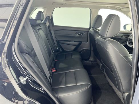 Used 2023 Nissan Rogue SL w/ SL Premium Package image 26