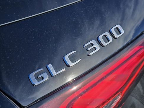 Certified 2025 Mercedes-Benz GLC 300 image 12