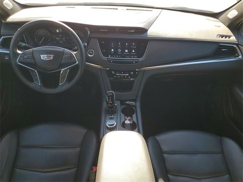 Used 2025 Cadillac XT5 Premium Luxury image 32
